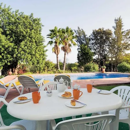 Villa Marcos Mendes Sleeps 6 Air Con Wifi